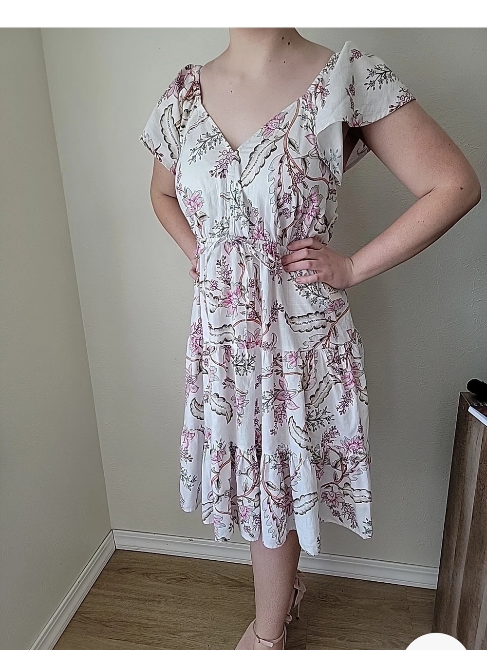 a.n.a White Floral V-Neck Tiered Midi Dress - Pink And White With Pockets